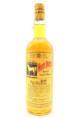 (1) White Horse The Old Blend Scotch Whisky of the White Horse Cellar Blended Scotch Whisky, circa 1960s, 43% ABV