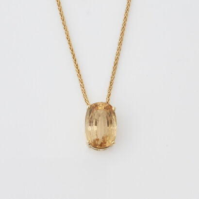 18ct Gold Yellow Topaz Pendant and Chain