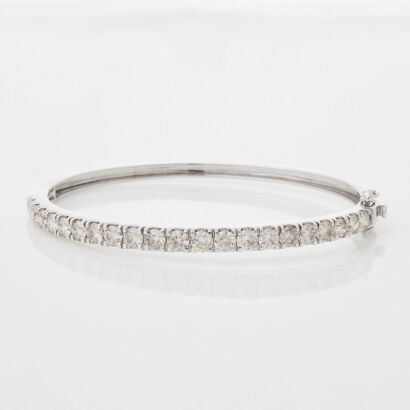 10ct White Gold 5ct TDW Diamond Bangle