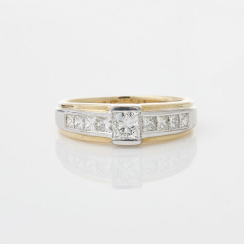 18ct Yellow Gold Princess cut Diamond Dress Ring