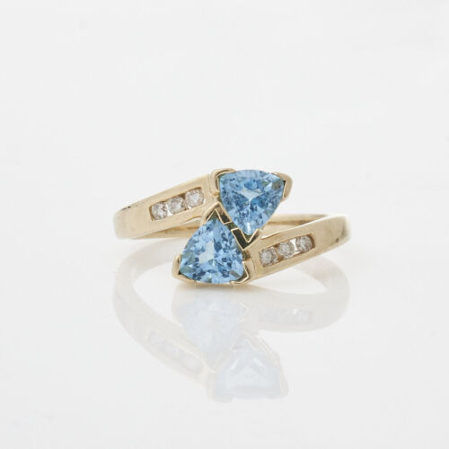 10ct Yellow Gold Diamond & Topaz Ring