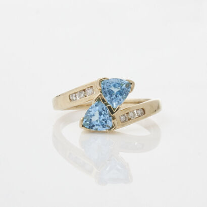 10ct Yellow Gold Diamond & Topaz Ring