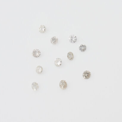 11x Loose diamonds of 2.8mm - 3.1mm in size