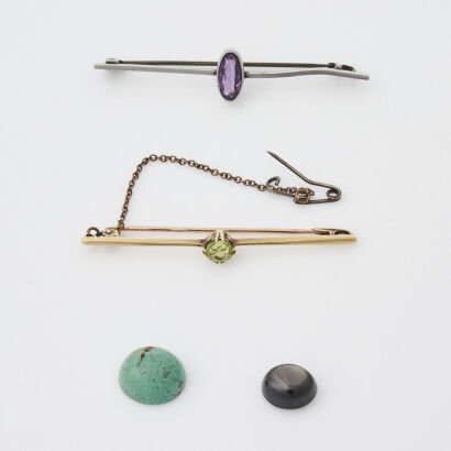 A collection of Jewellery items