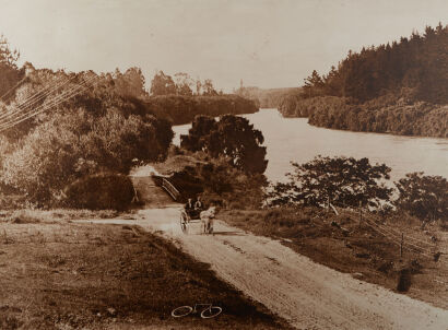 A Large Early Black & White Sepia Photograph C.1890 Of Fairfield Waikato River