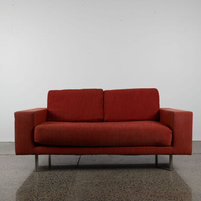 A Simon James 2.5 Seater Couch