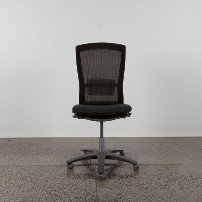 A Formway ‘Life’ Chair