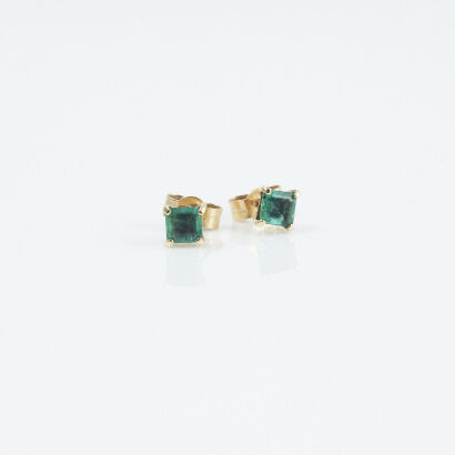 18ct Emerald Studs