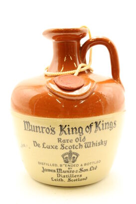 (1) Munro's King of Kings Ceramic Decanter Blended Scotch Whisky, 40% ABV, 700ml, circa 1980s