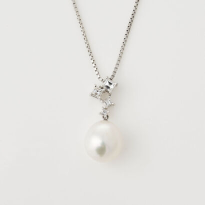 Platinum, Modern South Sea Pearl and Diamond Necklace