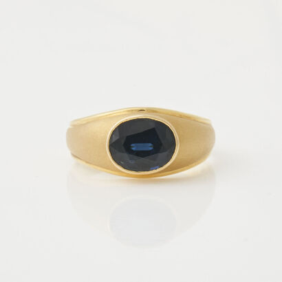 18ct Yellow Gold, Sapphire Ring