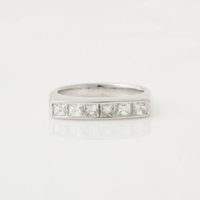 18ct White Gold, Square Profile Princess Cut Diamond Ring&nbsp;of 1.08cts TDW