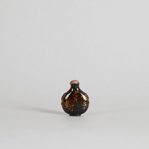 A Chinese Aventurine Glass Snuff Bottle