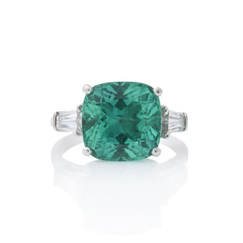 Platinum, Vibrant 3.10ct Cushion Cut Emerald and Baguette Diamond Ring