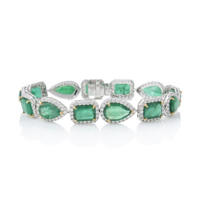 An Impressive 25.16ct Emerald and 3.57ct Diamond Platinum Bracelet