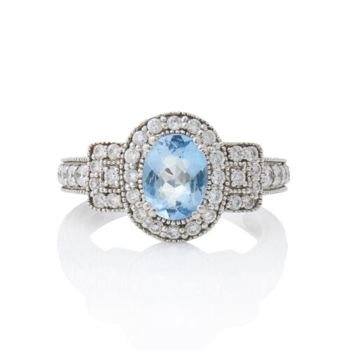 A Modern, 14ct White Gold 1.40ct Aquamarine Ring