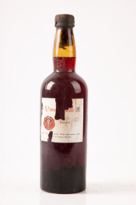 (1) 1955 Cockburn Vintage Port bottled by Mitchell & Son of Dublin