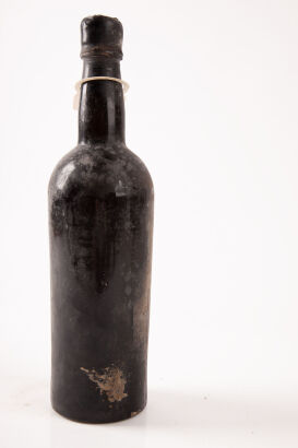 (1) 1927 Sandeman Vintage Port, Oporto