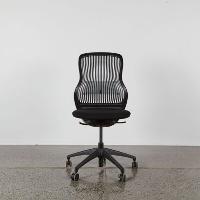 A Knoll Belite Office Chair