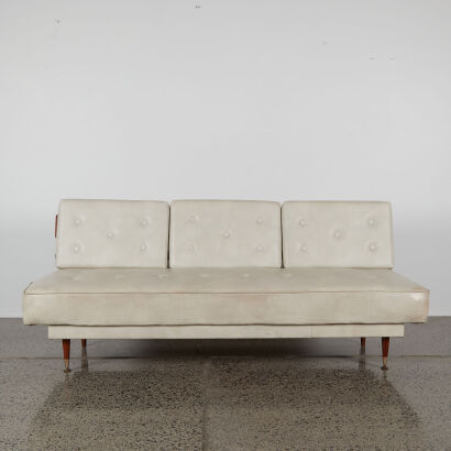 A Vintage Airest Couch/Daybed In Original Condition