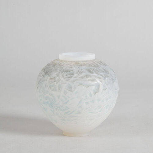 A Ren&eacute; Lalique Gui Vase