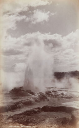 GEORGE VALENTINE Pohutu Geyser, Whakarewarewa