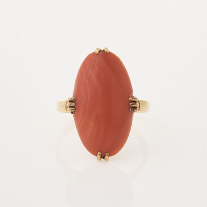 18ct Yellow Gold Coral Ring