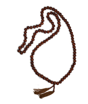 A Chinese Wooden Mandarin Court Necklace (Chaozhu)