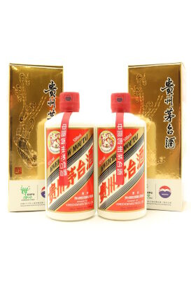 (2) 2017 Kweichow Moutai with 2 glass (GB)