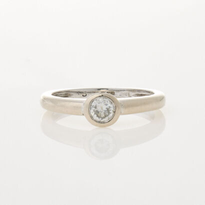 18ct White Gold. .18ct Diamond Solitaire Ring