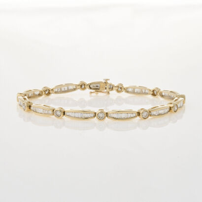 14ct Yellow Gold, 3.00ct Total Diamond Bracelet