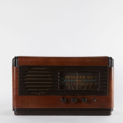 A Vintage Gramo Radio Amplifier