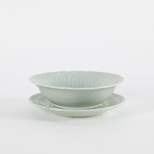 A Celedon Glaze Plate And Bowl