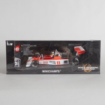 Minichamps McLaren Ford M23 1:18