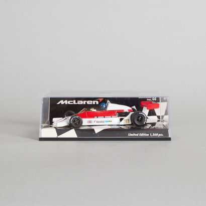 Minichamps McLaren Ford M26 1:43