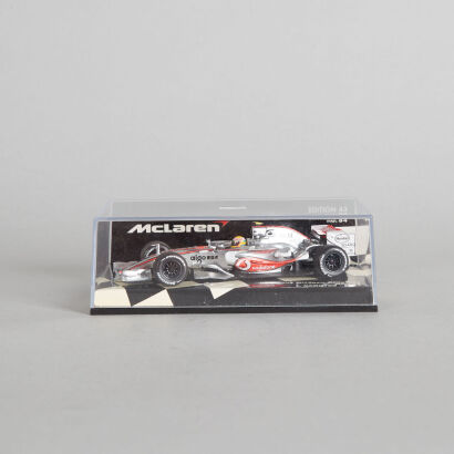 Minichamps Vodafone McLaren Mercedes MP4-22 1:43