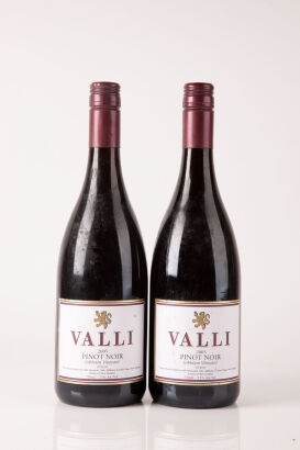 (2) 2005 Valli Pinot Noir Gibbston Vineyard, Central Otago