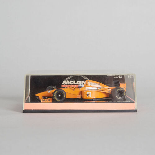 Minichamps Mclaren Mercedes MP 4/12 Testcar 1:43