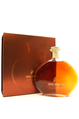 (1) Remy Martin Extra Fine Champagne Cognac, 40% ABV, 700ml