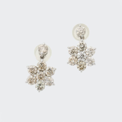 18ct White Gold, Flower Diamond Drop Earrings of 2.00ct Total Diamond Weight