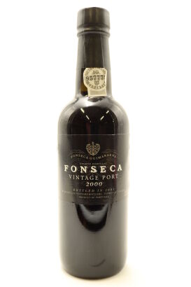 (1) 2000 Fonseca Vintage Port, Portugal [JR17] [RP96] [WS94]