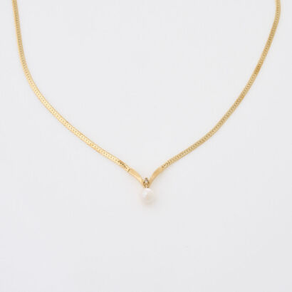 14ct Yellow Gold 'V' Necklace with Pearl and Diamond Accent