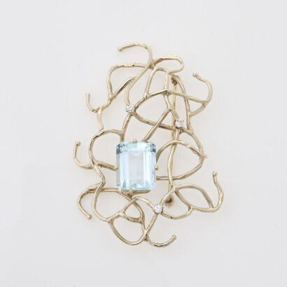 14ct White Gold Open-work Brooch with 6.00ct Emerald Cut Aquamarine and Diamonds