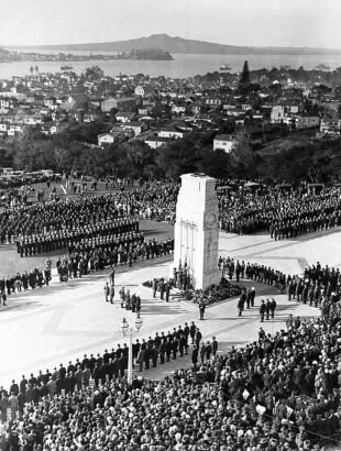 UNKNOWN PHOTOGRAPHER FOR THE AUCKLAND WEEKLY NEWS ANZAC memorial service at Auckland