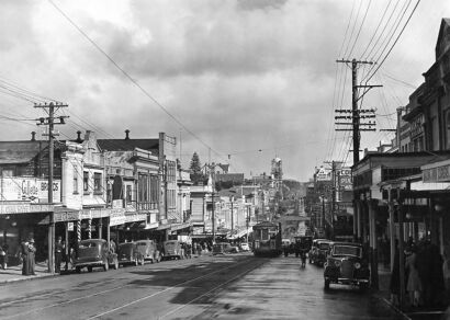 UNKNOWN PHOTOGRAPHER Devon Street, New Plymouth, North Island, New Zealand