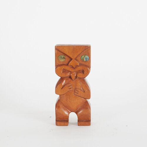 A New Zealand Folk Art Tekoteko