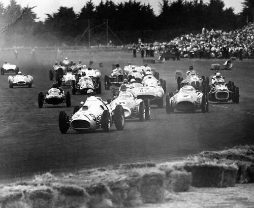 UNKNOWN PHOTOGRAPHER FOR AUCKLAND STAR 1957 Grand Prix of New Zealand at Ardmore, Auckland.