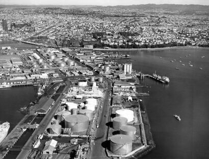 UNKNOWN PHOTOGRAPHER FOR NATIONAL PUBLICITY STUDIOS The western waterfront area of Auckland, New Zealand's largest city.