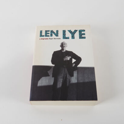 Len Lye: A BiographyRoger Horrocks