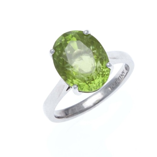 18ct Peridot Ring